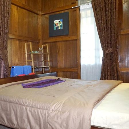 Badjoeri Ethnic Wooden Homestay Bandung Exteriör bild