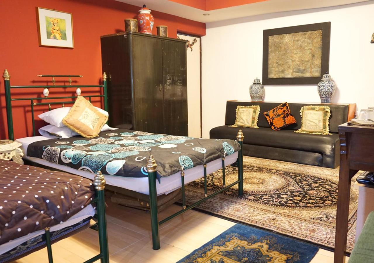 Badjoeri Ethnic Wooden Homestay Bandung Exteriör bild