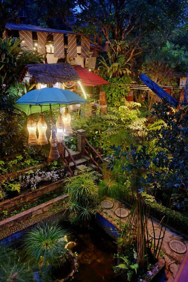 Badjoeri Ethnic Wooden Homestay Bandung Exteriör bild
