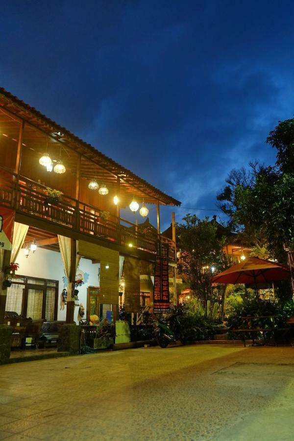 Badjoeri Ethnic Wooden Homestay Bandung Exteriör bild