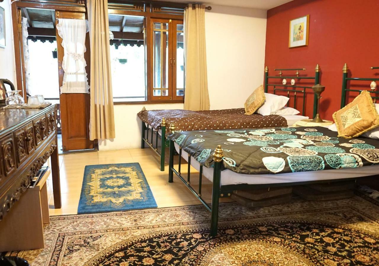 Badjoeri Ethnic Wooden Homestay Bandung Exteriör bild