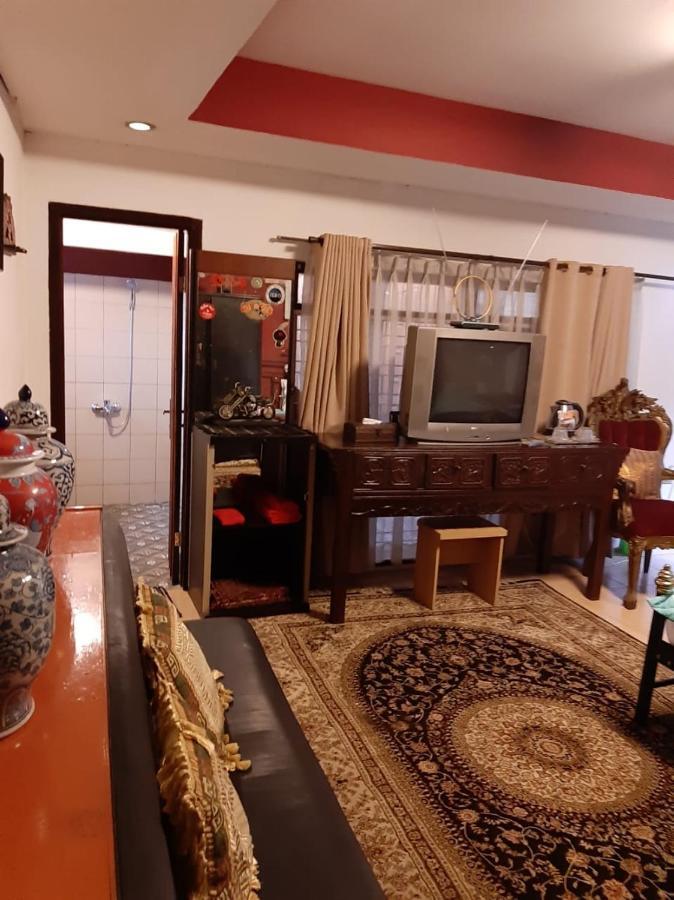 Badjoeri Ethnic Wooden Homestay Bandung Exteriör bild